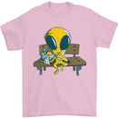 An Alien Eating Magic Mushrooms LSD Mens T-Shirt 100% Cotton Light Pink