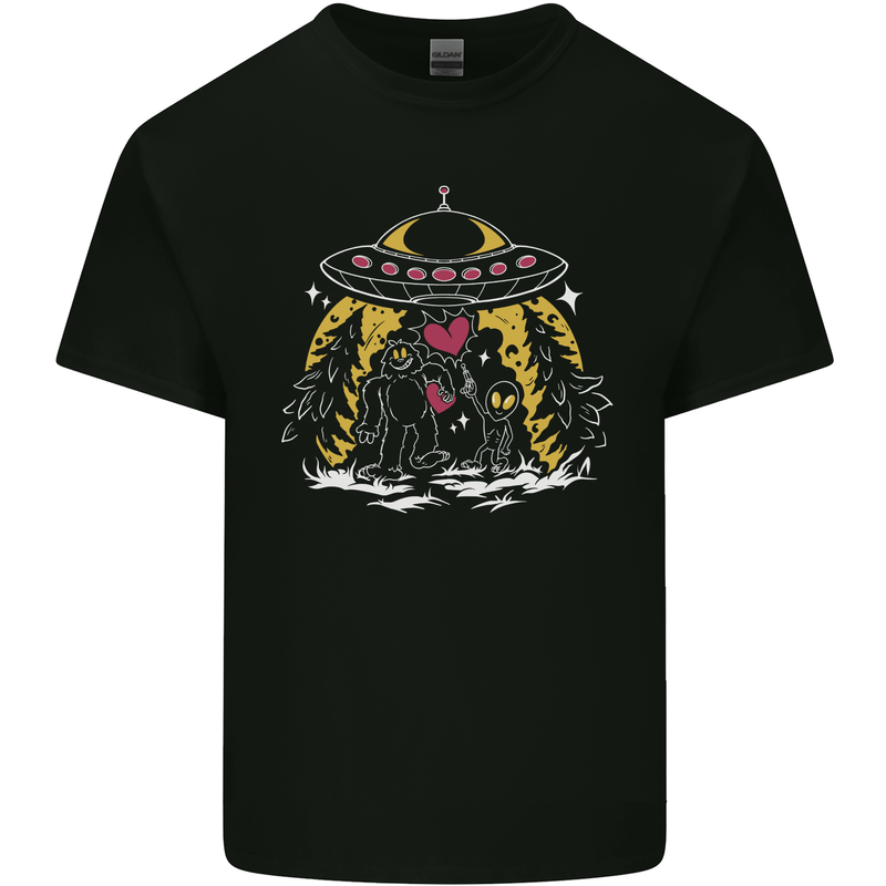 Bigfoot & Alien UFO Mens Cotton T-Shirt Tee Top Black