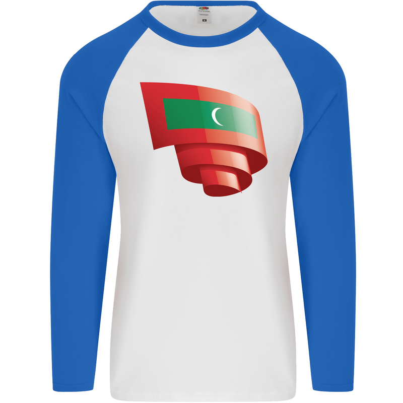 Curled Maldives Flag Maldivian Day Football Mens L/S Baseball T-Shirt White/Royal Blue
