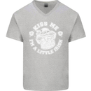 St Patricks Day Kiss Me Im a Little Bit Irish Mens V-Neck Cotton T-Shirt Sports Grey