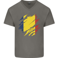 Torn Chad Flag Chadian Day Football Mens V-Neck Cotton T-Shirt Charcoal