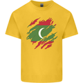 Torn Maldives Flag Maldivian Day Football Kids T-Shirt Childrens Yellow