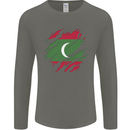 Torn Maldives Flag Maldivian Day Football Mens Long Sleeve T-Shirt Charcoal