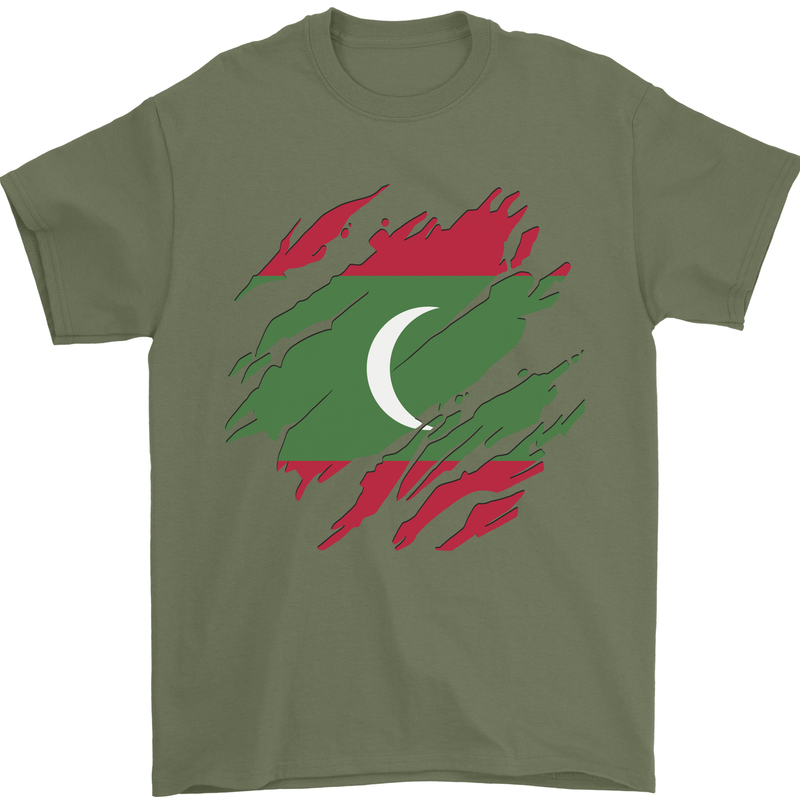 Torn Maldives Flag Maldivian Day Football Mens T-Shirt 100% Cotton Military Green