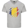 Torn Romania Flag Romanian Day Football Mens V-Neck Cotton T-Shirt Sports Grey