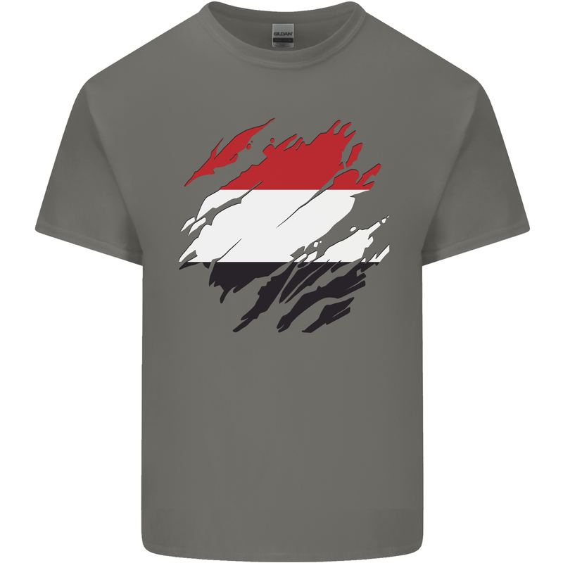 Torn Yemen Flag Yemeni Day Football Mens Cotton T-Shirt Tee Top Charcoal