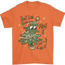 A Dog Weeing on a Christmas Tree Xmas Funny Mens T-Shirt Cotton Gildan Orange