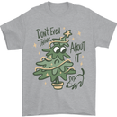 A Dog Weeing on a Christmas Tree Xmas Funny Mens T-Shirt Cotton Gildan Sports Grey