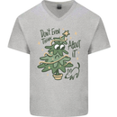 A Dog Weeing on a Christmas Tree Xmas Funny Mens V-Neck Cotton T-Shirt Sports Grey