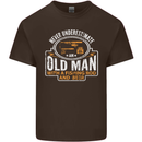 An Old Man With a Fishing Rod & Beer Funny Mens Cotton T-Shirt Tee Top Dark Chocolate