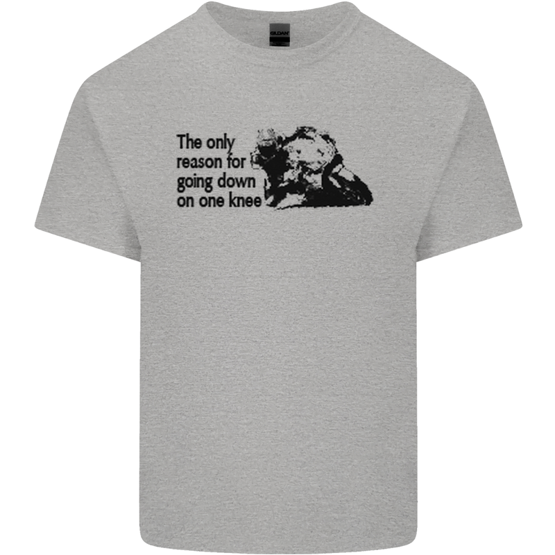 Biker Going Down on One Knee Motorcycle Mens Cotton T-Shirt Tee Top Sports Grey