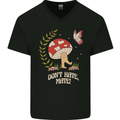 Dont Hate Mate Peace Hippy Toadstool Mens V-Neck Cotton T-Shirt Black