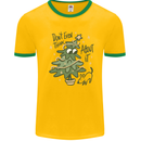 A Dog Weeing on a Christmas Tree Xmas Funny Mens White Ringer T-Shirt Gold/Green