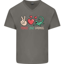 Peace Love Lizards Funny Gekko Iguana Mens V-Neck Cotton T-Shirt Charcoal