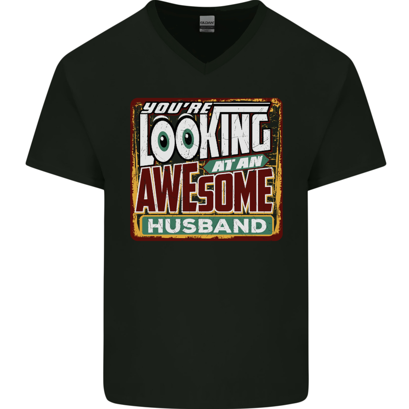 You're Looking at an Awesome Husband Mens V-Neck Cotton T-Shirt Black