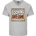 You're Looking at an Awesome Veterinarian Mens V-Neck Cotton T-Shirt Sports Grey